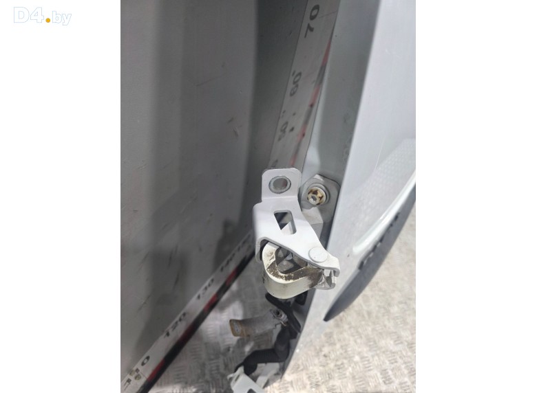 Петля двери задней левой к Dacia Logan 2008 г.