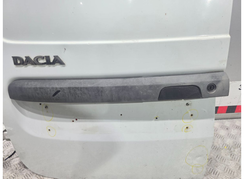 Накладка подсветки номера к Dacia Logan, 2008г.