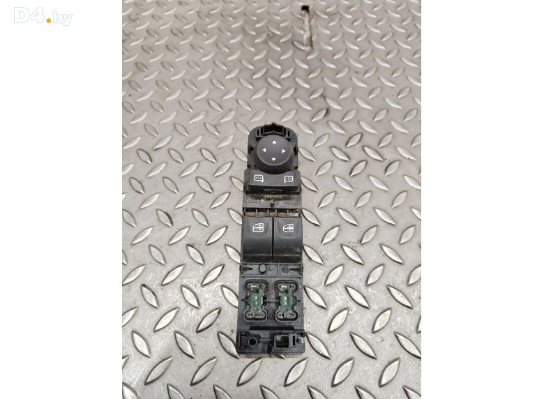 Блок управления стеклоподъемниками к Renault Scenic 2011 г.