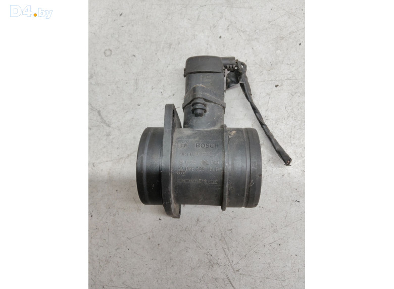 Расходомер воздуха к Volkswagen Passat 2006 г.