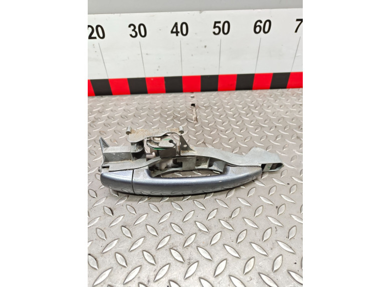 Ручка наружная передняя правая к Peugeot 5008, 2009г.