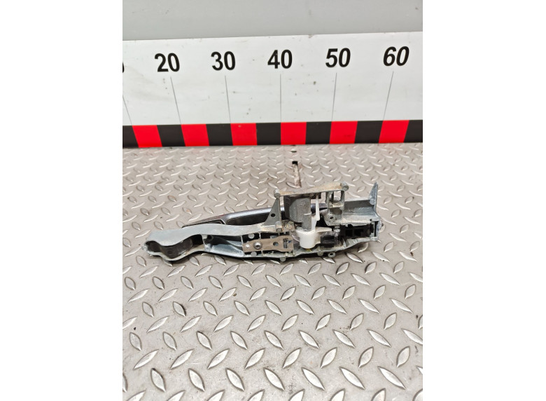 Ручка наружная передняя правая к Peugeot 5008, 2009г.