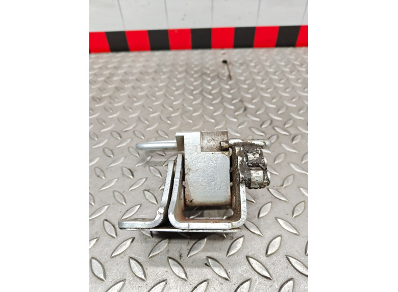 Петля двери передней левой к Seat Leon, 2008г.