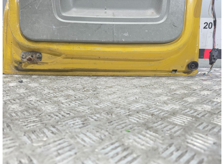 Дверь задняя распашная левая к Opel Vivaro, 2004г.