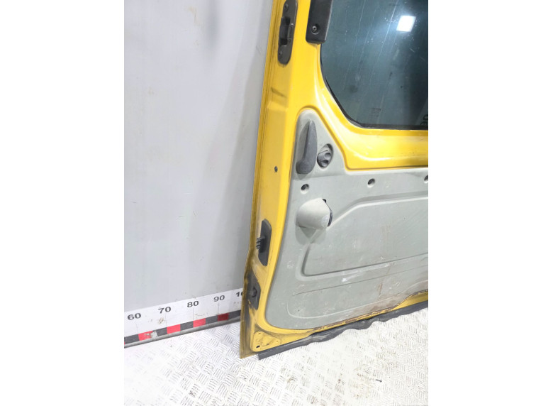 Дверь сдвижная правая к Opel Vivaro, 2004г.