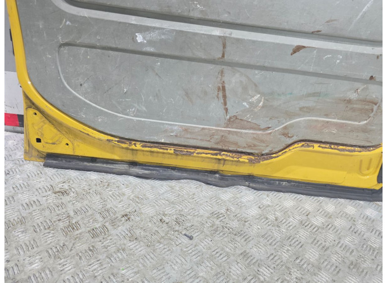 Дверь сдвижная правая к Opel Vivaro, 2004г.