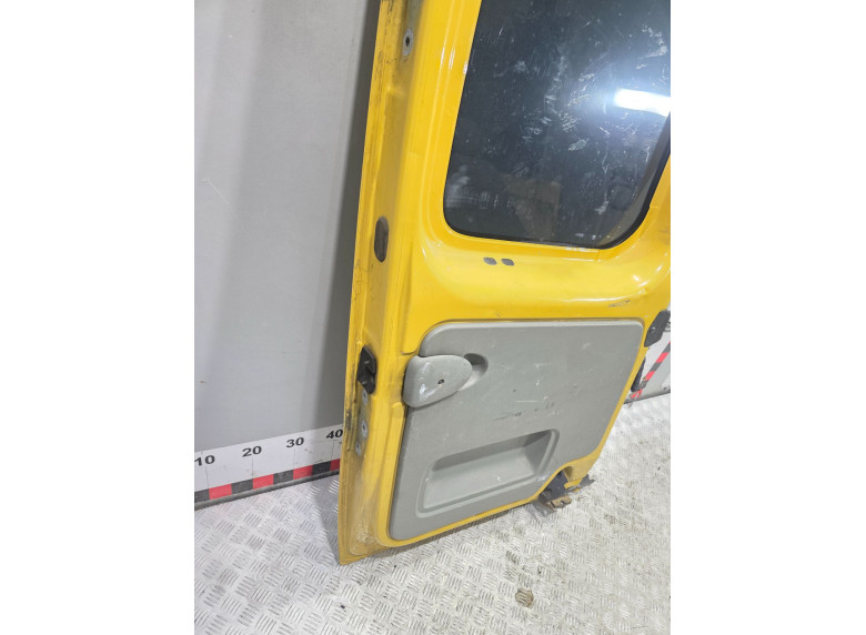 Дверь задняя распашная правая к Opel Vivaro, 2004г.