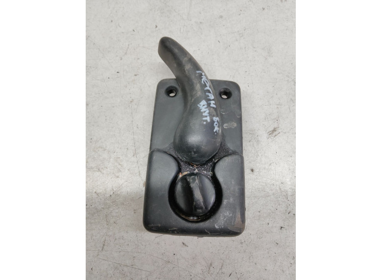 Ручка внутренняя сдвижной двери правой к Renault Master, 2006г.