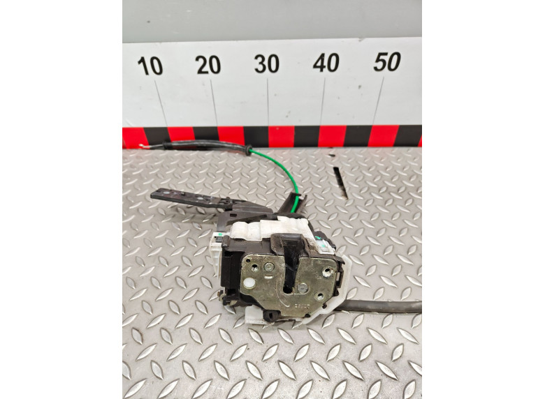 Замок двери передней правой к Alfa Romeo 159, 2007г.