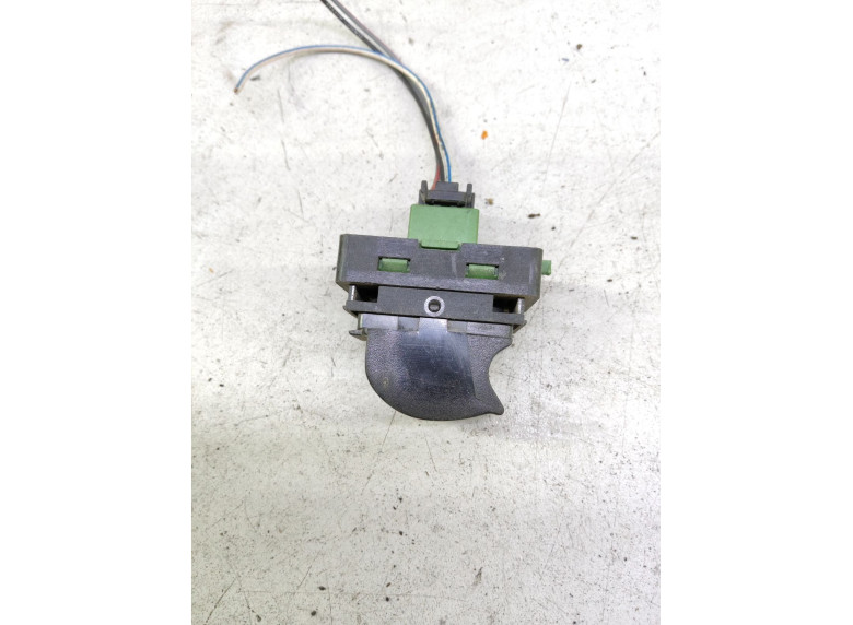 Кнопка стеклоподъемника переднего правого к Peugeot Boxer, 2008г.