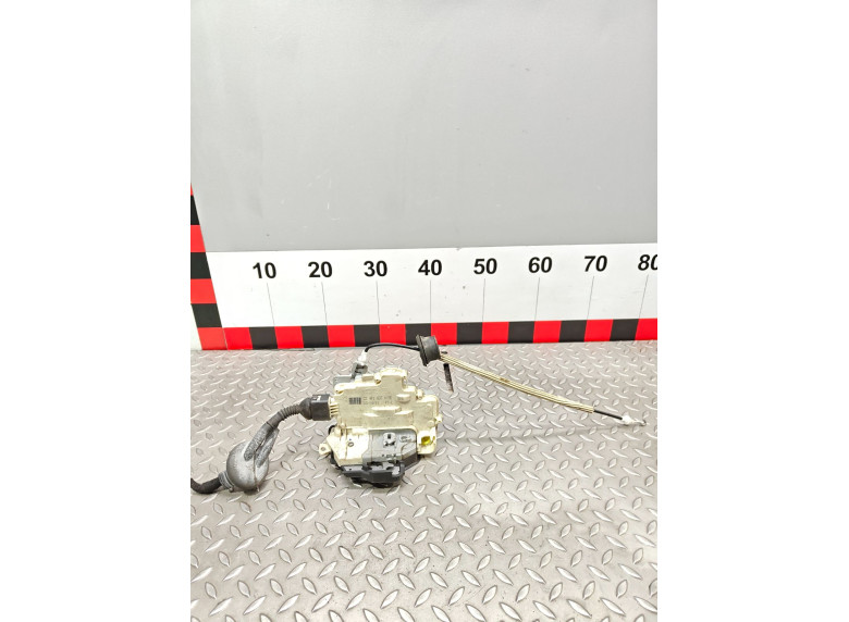 Замок двери передней левой к Audi A6, 2011г.