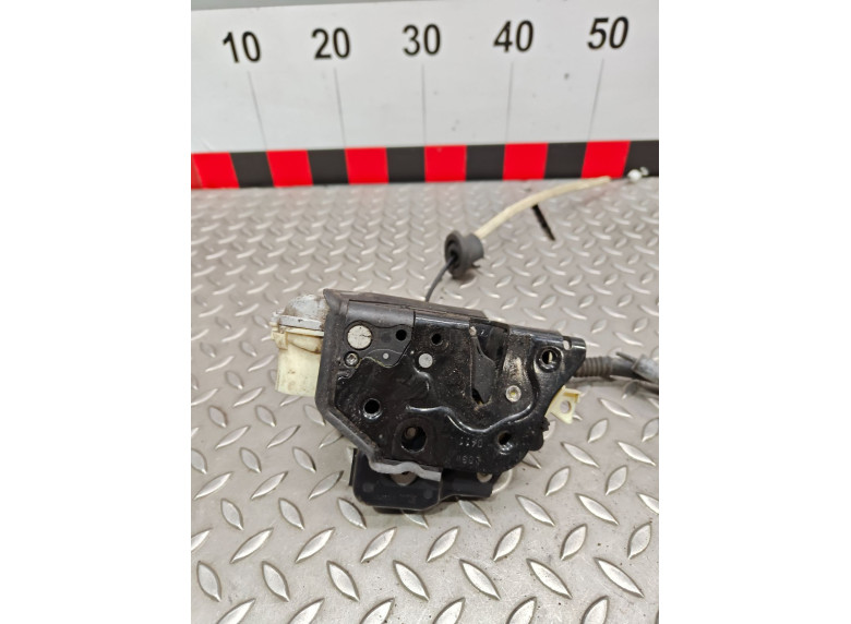 Замок двери передней левой к Audi A6, 2011г.