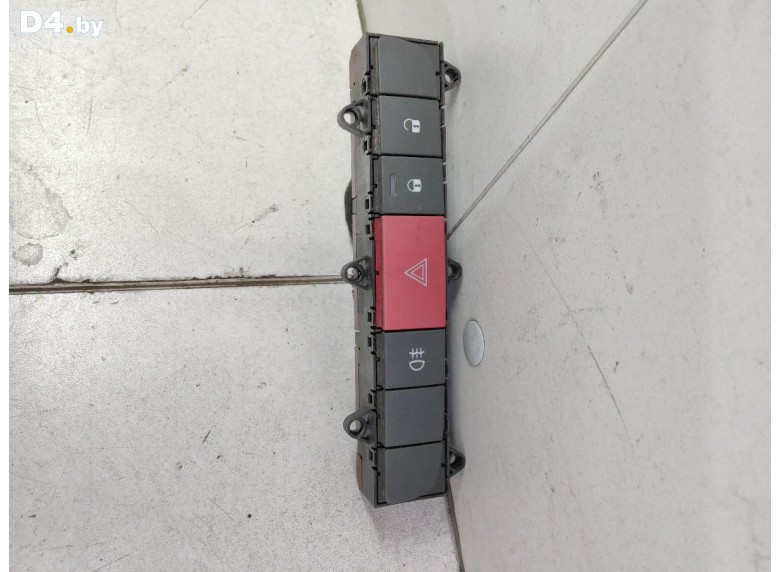 Кнопка аварийной сигнализации к Fiat Ducato 2011 г.