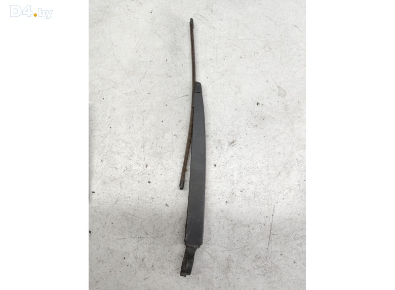 Щеткодержатель задний к Volkswagen Golf 2009 г.