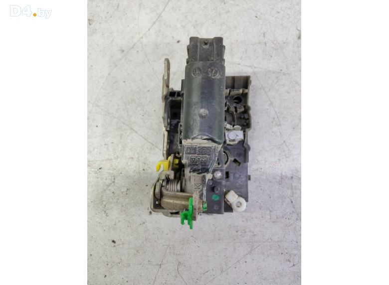 Замок двери передней левой к Renault Master 2006 г.