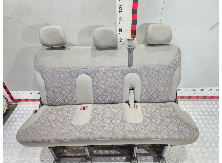 Сиденье заднее к Opel Vivaro, 2004г.