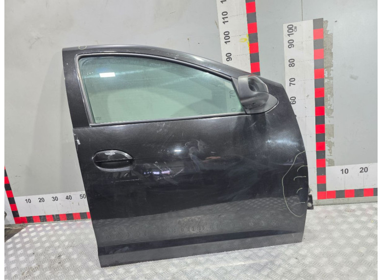 Дверь передняя правая к Dacia Logan, 2015г.