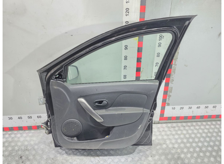 Дверь передняя правая к Dacia Logan, 2015г.