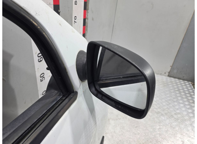 Зеркало наружное правое к Dacia Logan, 2008г.