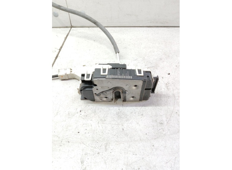 Замок двери передней левой к Mercedes Sprinter, 2008г.