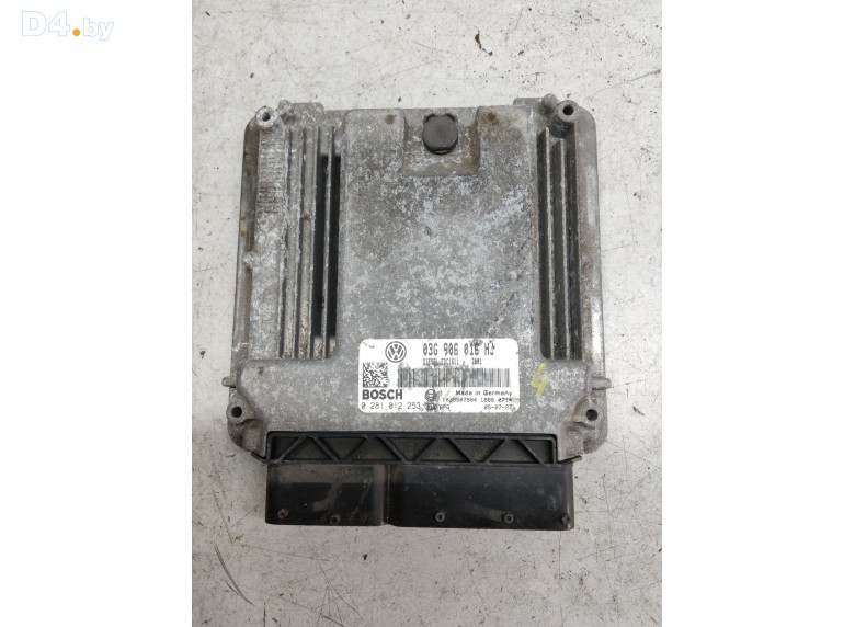 Блок управления двигателем к Volkswagen Golf 2005 г.