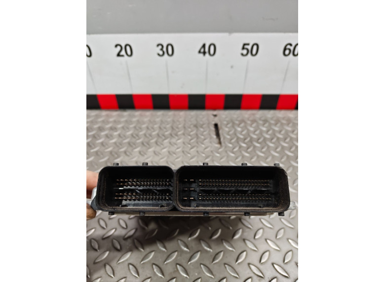 Блок управления двигателем к Audi A4, 2005г.