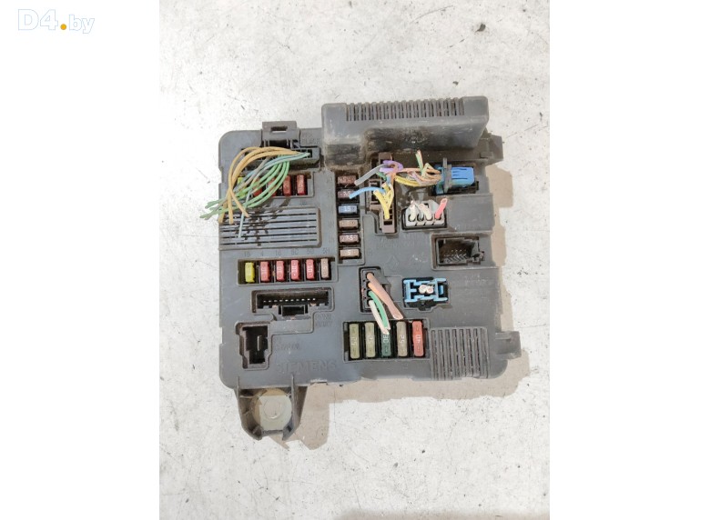 Блок предохранителей к Renault Megane 2006 г.