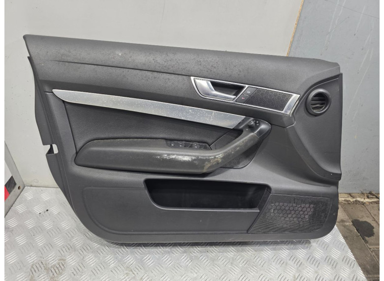 Обшивка двери передней левой (дверная карта) к Audi A6, 2006г.