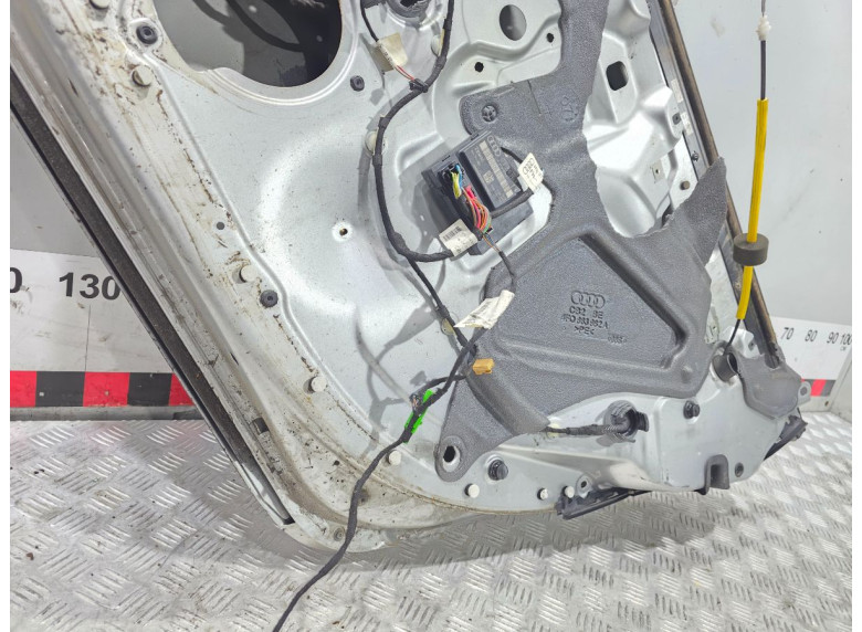 Дверь задняя правая к Audi A6, 2006г.