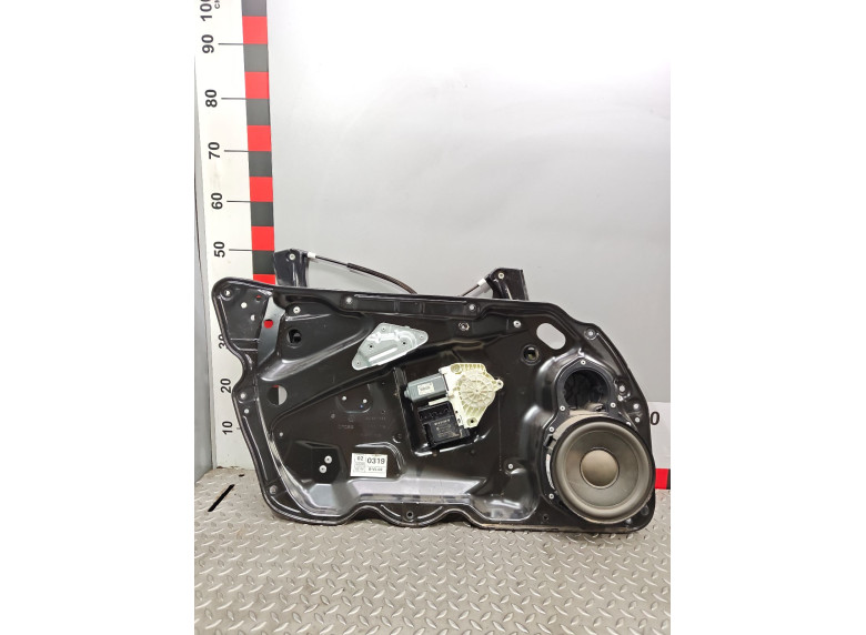 Стеклоподъемник электрический передний левый к Volkswagen Passat, 2005г.