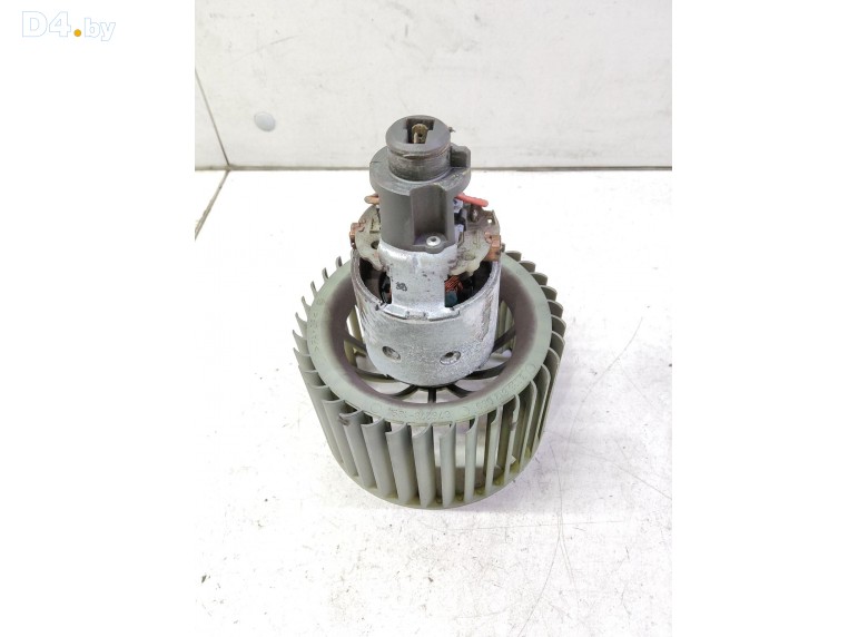 Моторчик печки к Audi A6 1996 г.