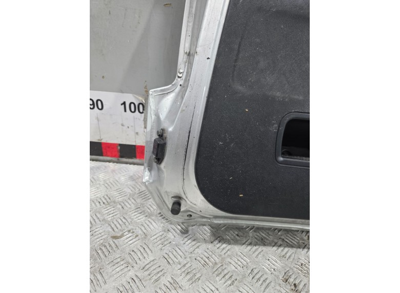 Крышка багажника (дверь 3-5) к Крышка багажника (дверь 3-5) к Mitsubishi SpaceStar 2003 г. Space Star