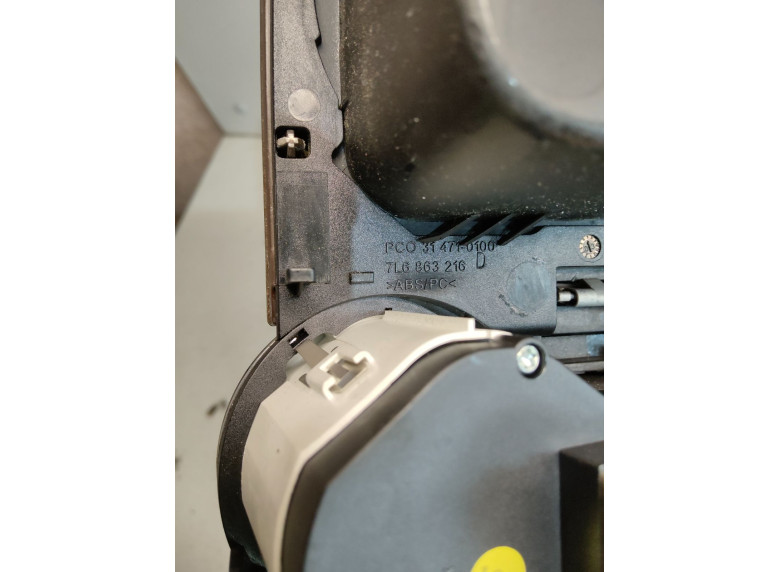 Консоль салона (кулисная часть) к Volkswagen Touareg, 2003г.