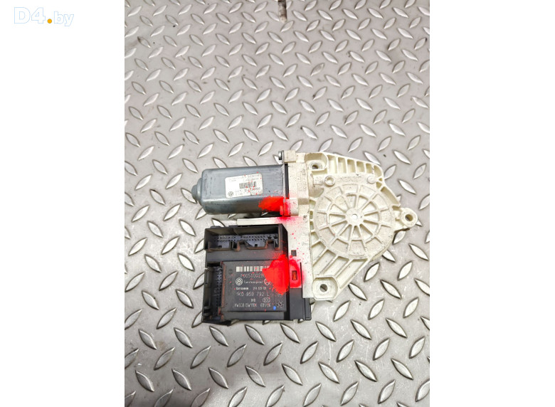 Моторчик стеклоподъемника передний правый к Volkswagen Passat 2006 г.