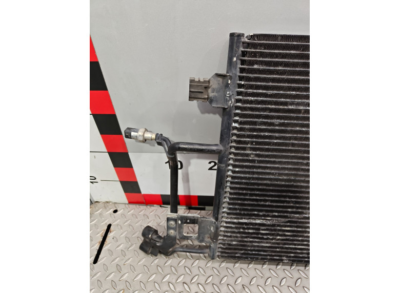 Радиатор (основной) к Volkswagen Passat, 2001г.