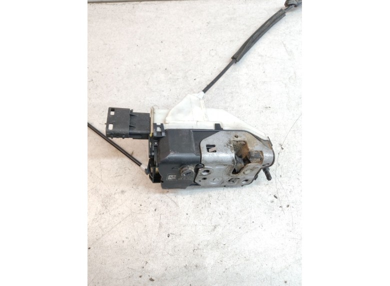 Замок двери передней правой к Peugeot Expert