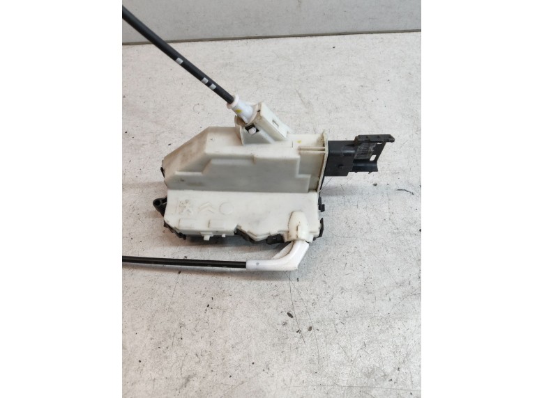 Замок двери передней правой к Замок двери передней правой к Citroen Jumpy 2009 г. Expert