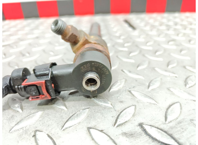 Форсунка к Opel Astra, 2011г.