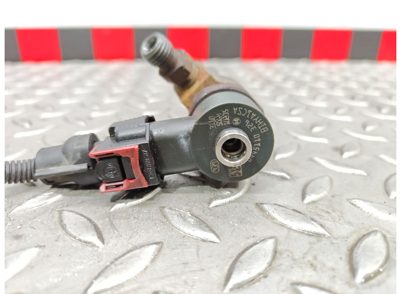 Форсунка к Opel Astra, 2011г.