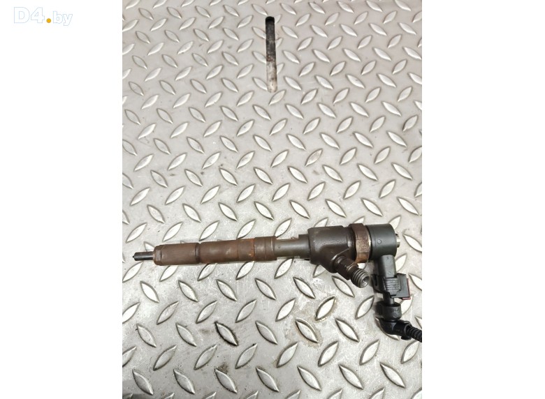 Форсунка к Opel Astra 2011 г.