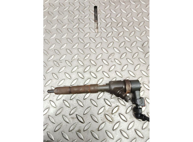 Форсунка к Opel Astra, 2011г.