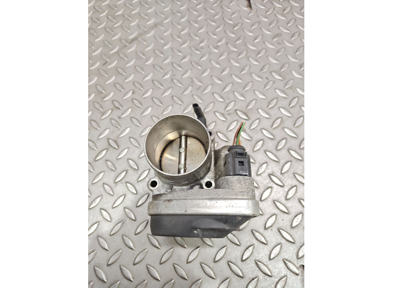 Заслонка дроссельная к Renault Megane, 2004г.