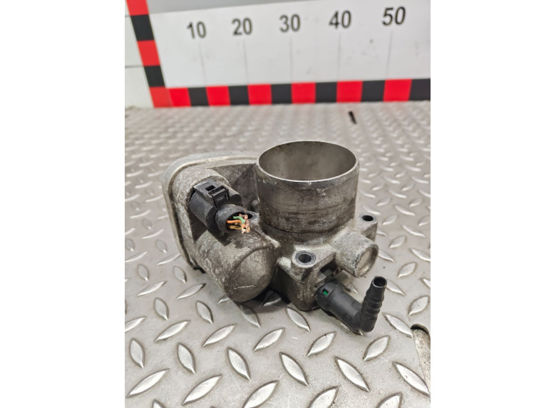 Заслонка дроссельная к Renault Megane, 2004г.