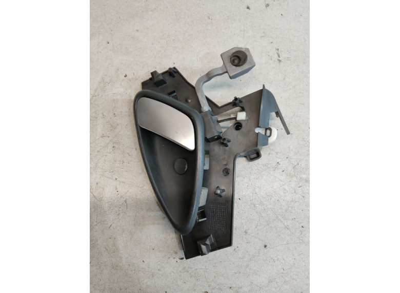 Ручка внутренняя передняя левая к Citroen C5, 2004г.