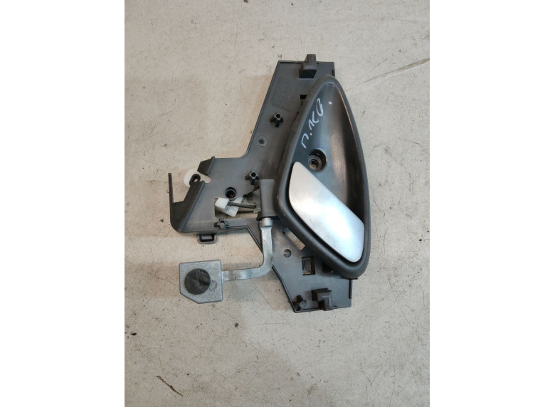 Ручка внутренняя передняя левая к Citroen C5, 2004г.