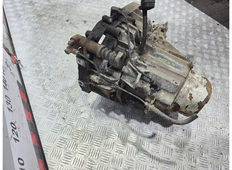 КПП механическая (МКПП) к КПП механическая (МКПП) к Volvo V40 1999 г. V40