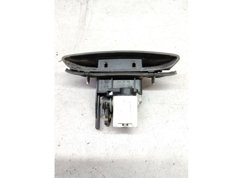 Кнопка открытия багажника к Renault Scenic, 2001г.