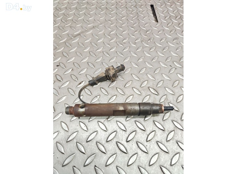 Форсунка управляющая к Volvo V40 1998 г.