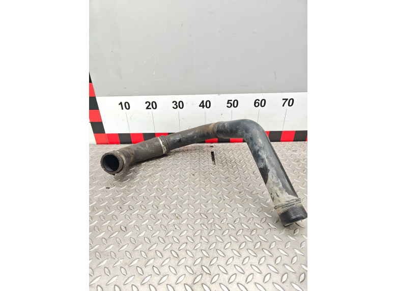 Патрубок интеркулера к Volvo V40, 1999г.