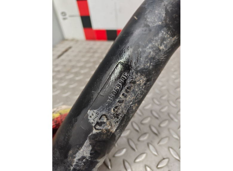 Патрубок интеркулера к Volvo V40, 1999г.